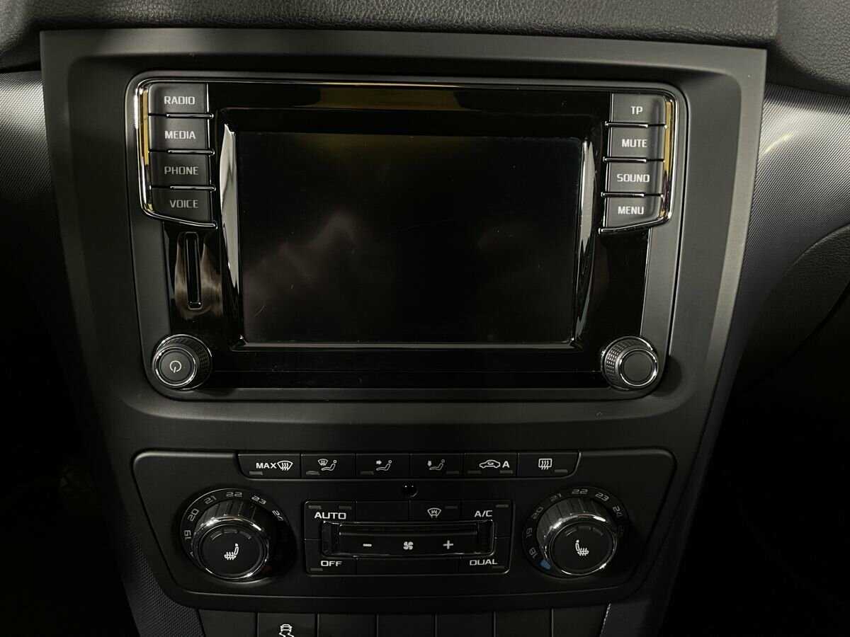 Купить Skoda Yeti с пробегом. Фото: #11