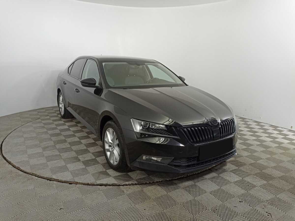 Купить Skoda Superb с пробегом. Фото: #2