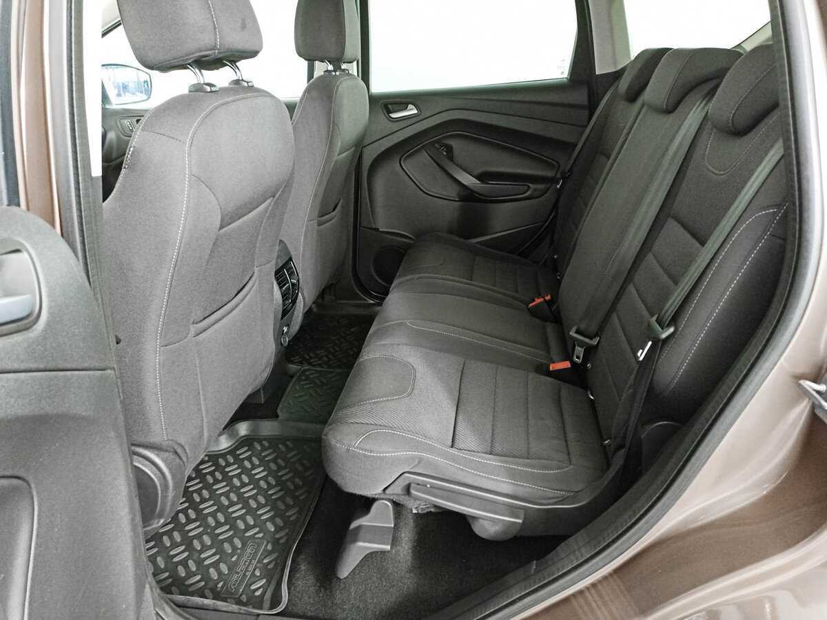 Купить Ford Kuga с пробегом. Фото: #9