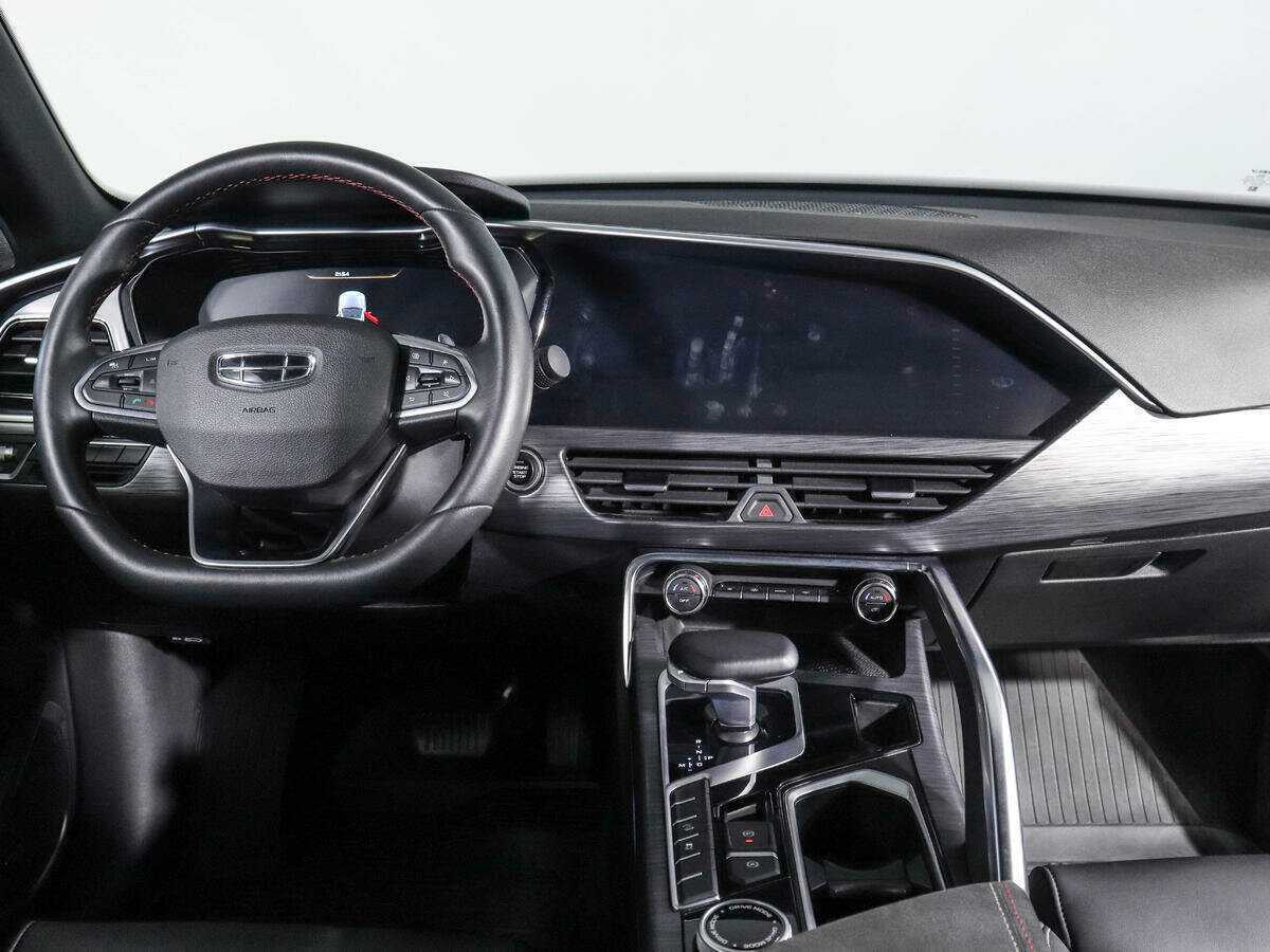 Купить Geely Tugella с пробегом. Фото: #10