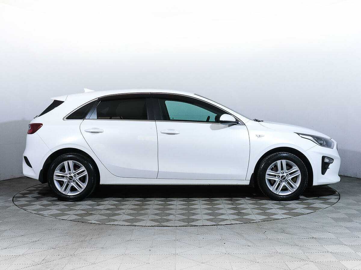 Купить Kia Ceed с пробегом. Фото: #2
