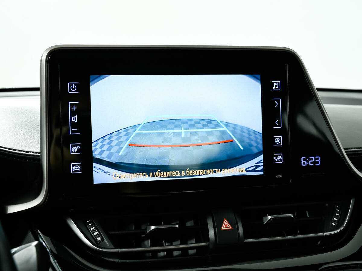 Купить Toyota C-HR с пробегом. Фото: #14