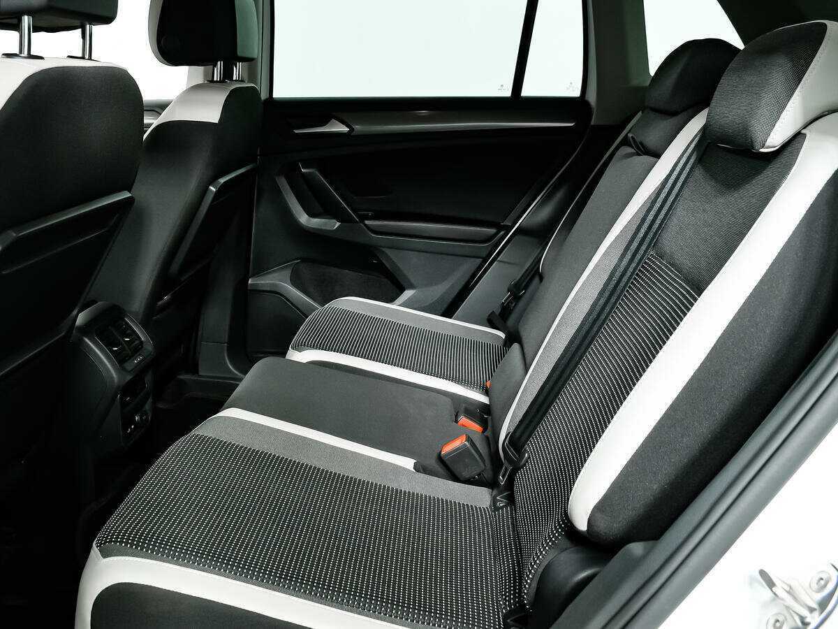 Купить Volkswagen Tiguan с пробегом. Фото: #11