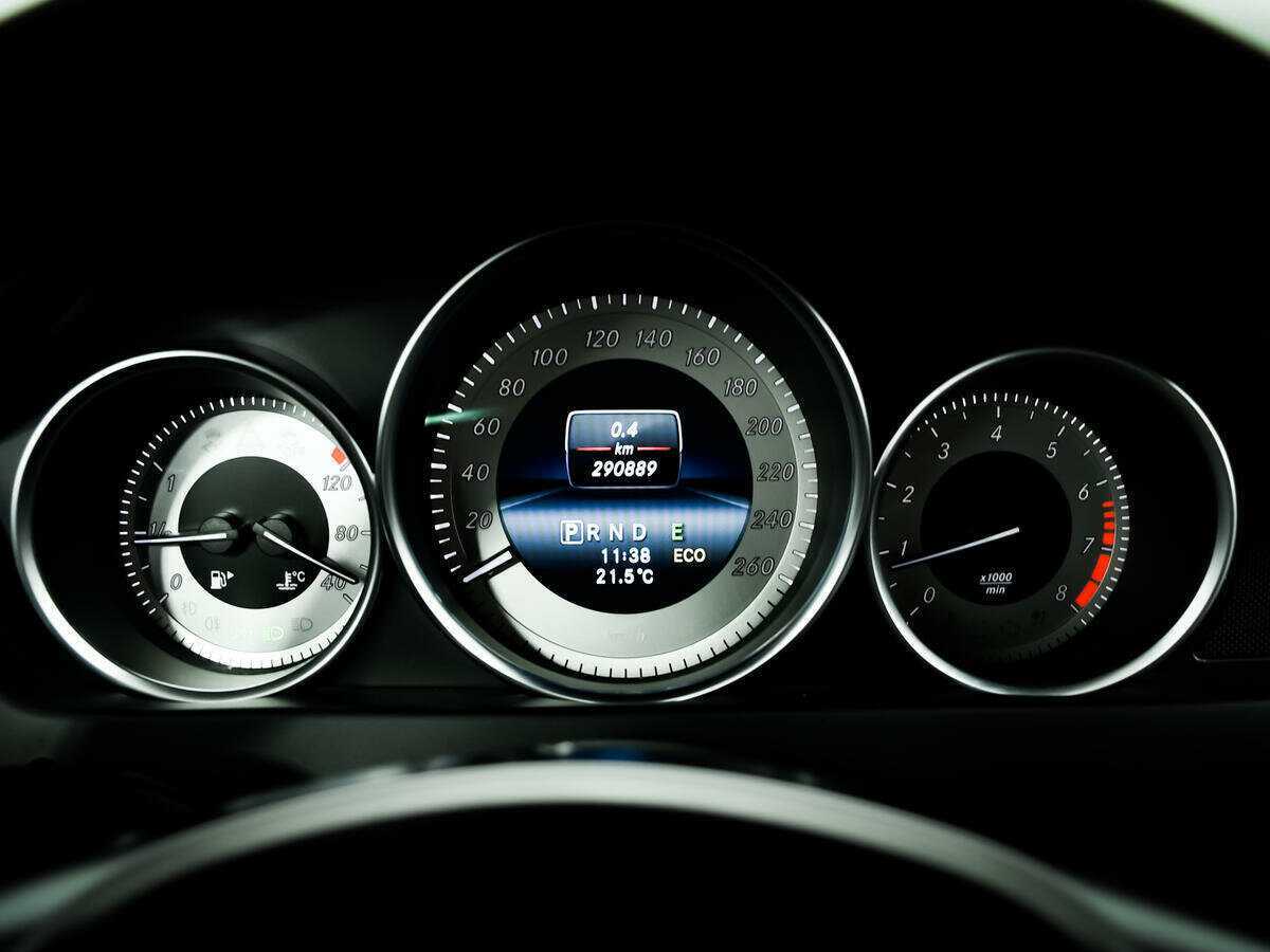 Купить Mercedes-Benz C-Класс с пробегом. Фото: #9