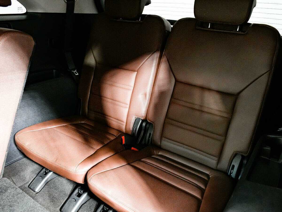 Купить Kia Sorento с пробегом. Фото: #10