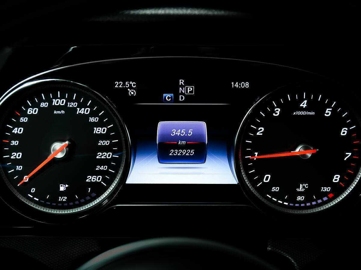 Купить Mercedes-Benz E-Класс с пробегом. Фото: #9