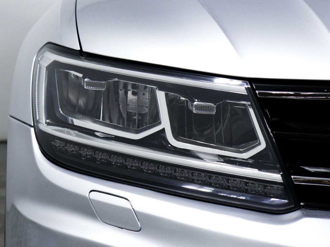 Купить Volkswagen Tiguan с пробегом. Фото: #14