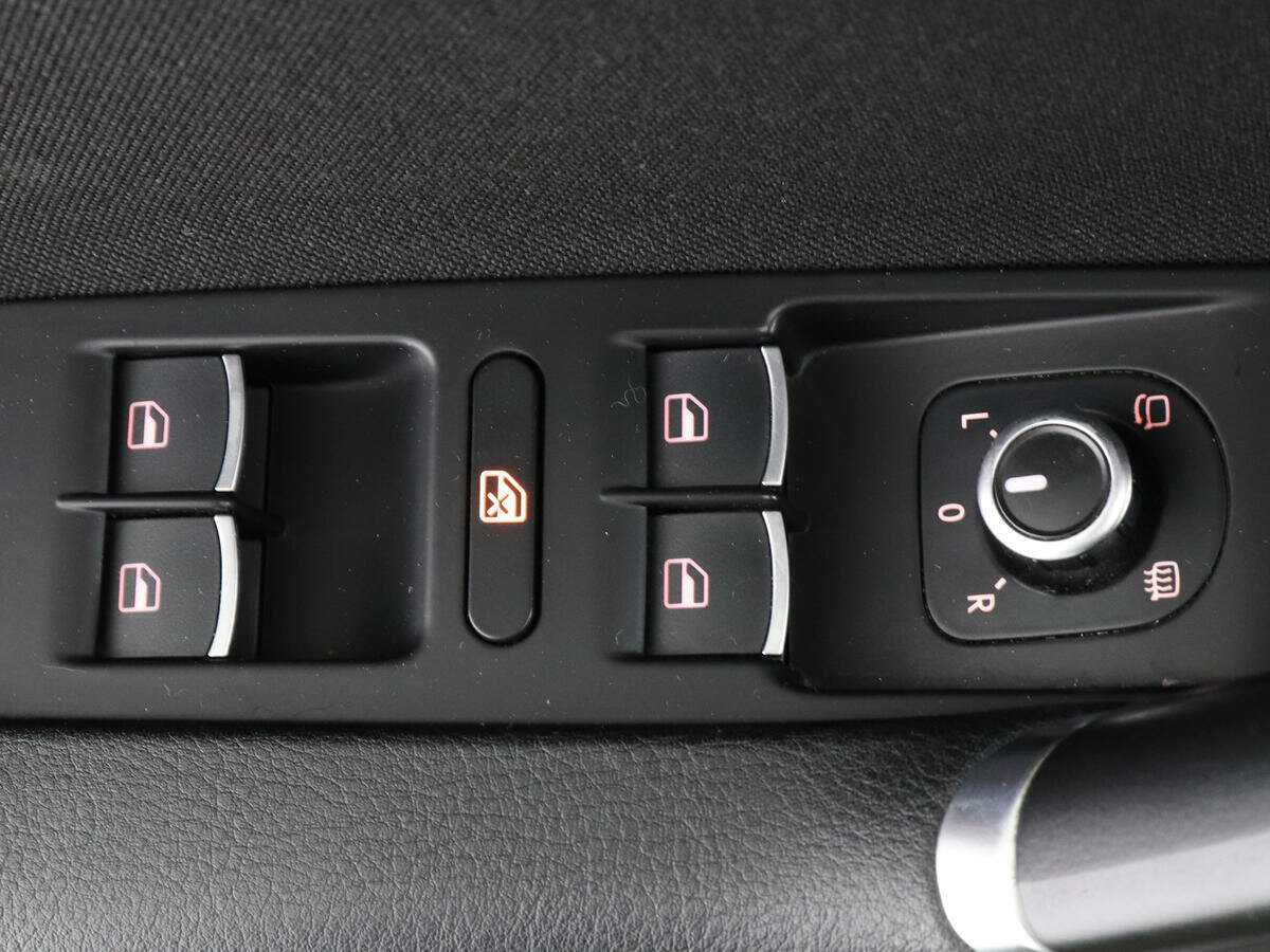 Купить Volkswagen Passat с пробегом. Фото: #13