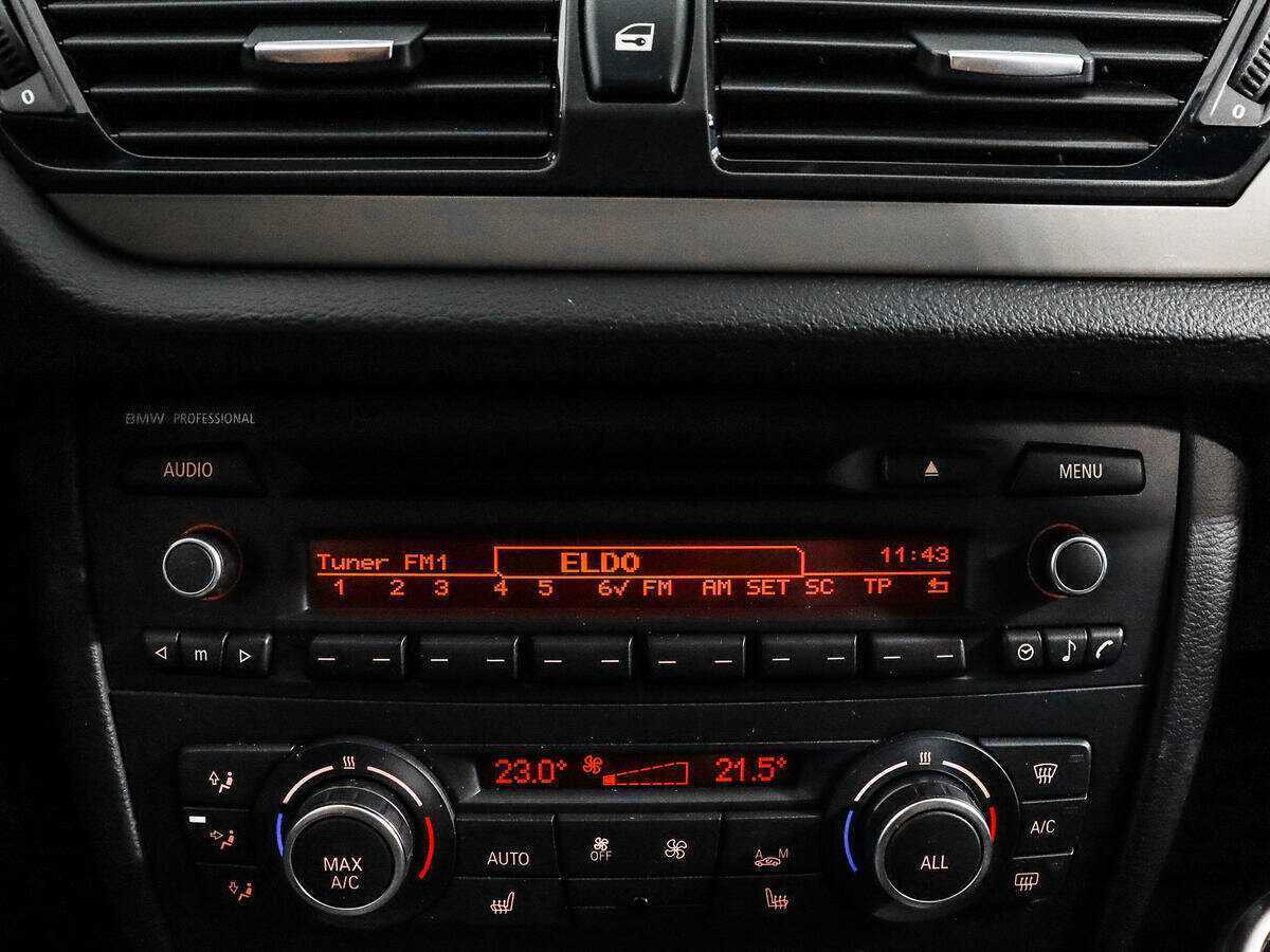 Купить BMW X1 с пробегом. Фото: #13