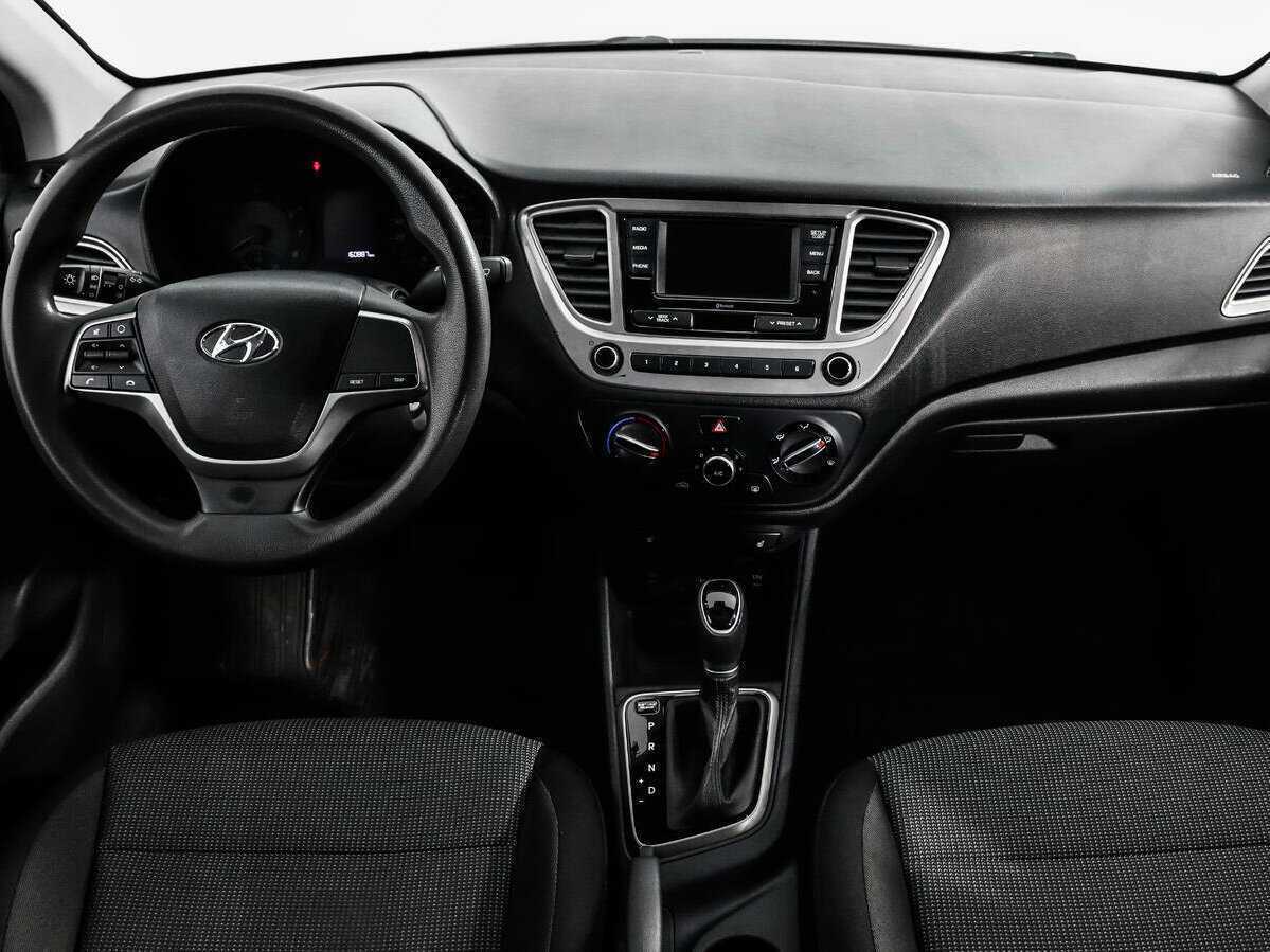 Купить Hyundai Solaris с пробегом. Фото: #11