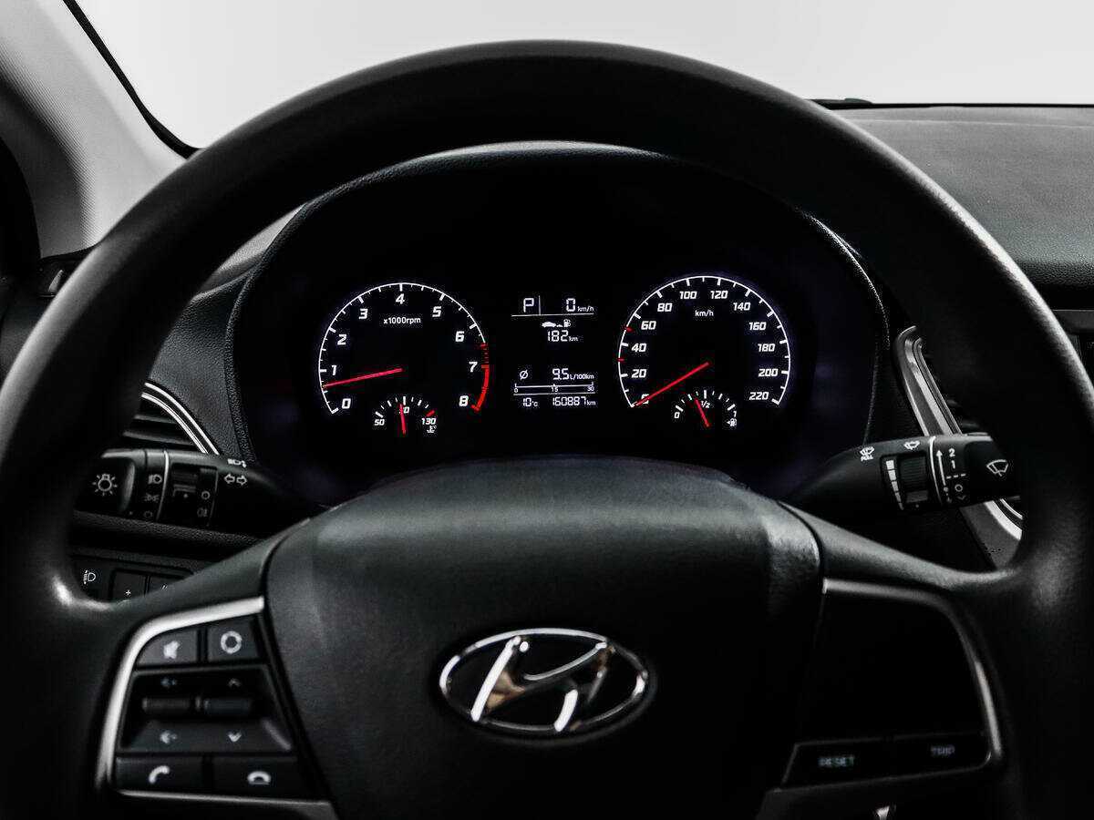 Купить Hyundai Solaris с пробегом. Фото: #14