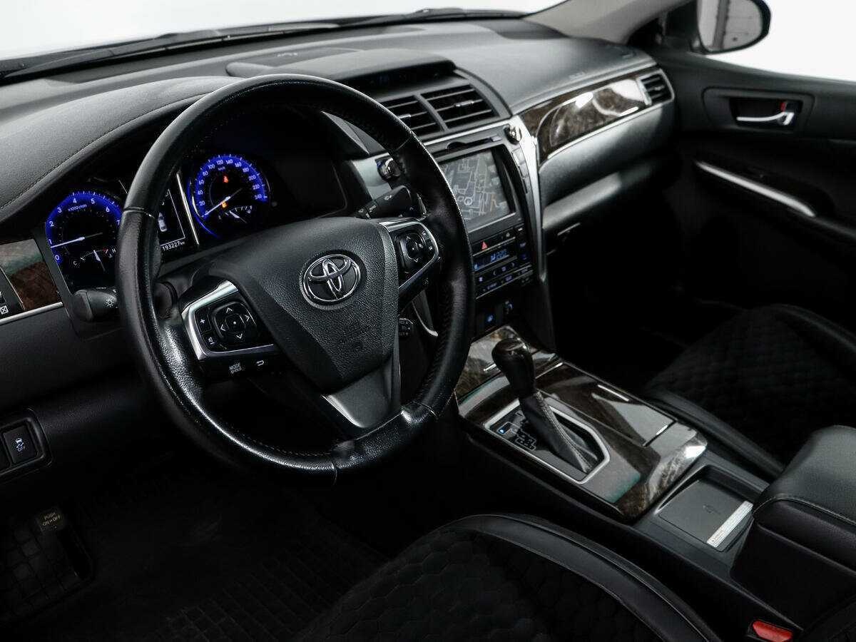 Купить Toyota Camry с пробегом. Фото: #8