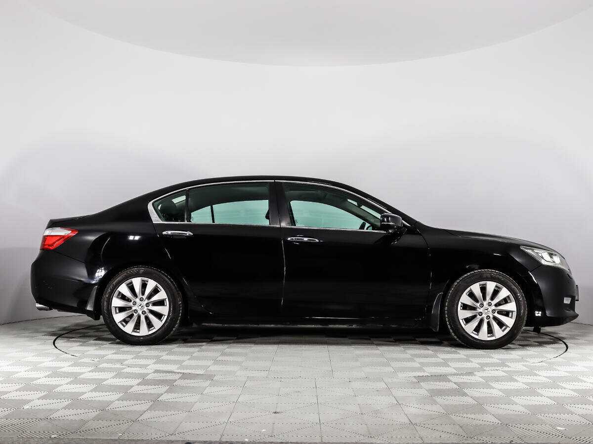 Купить Honda Accord с пробегом. Фото: #3