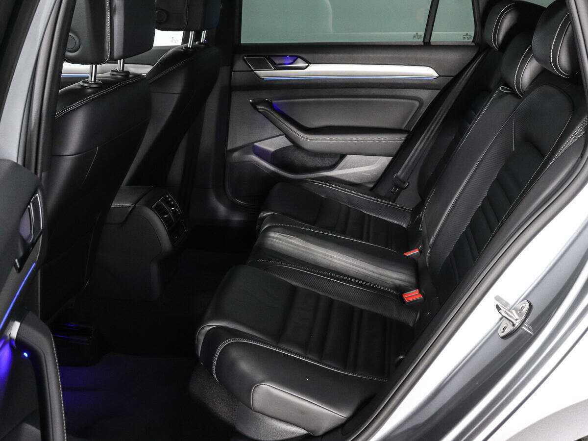 Купить Volkswagen Passat с пробегом. Фото: #10