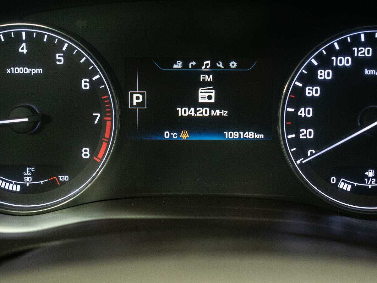 Купить Hyundai Genesis с пробегом. Фото: #11