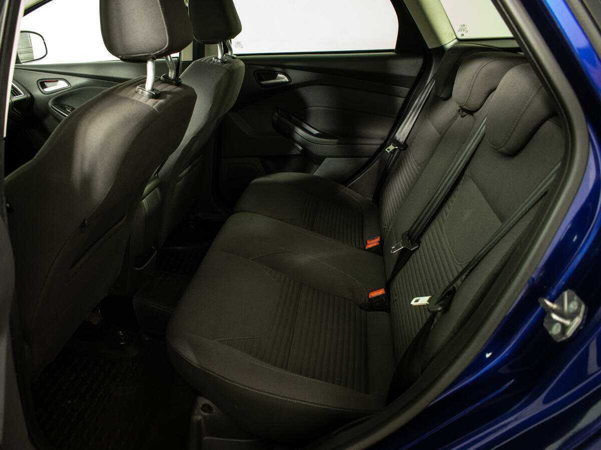 Купить Ford Focus с пробегом. Фото: #9
