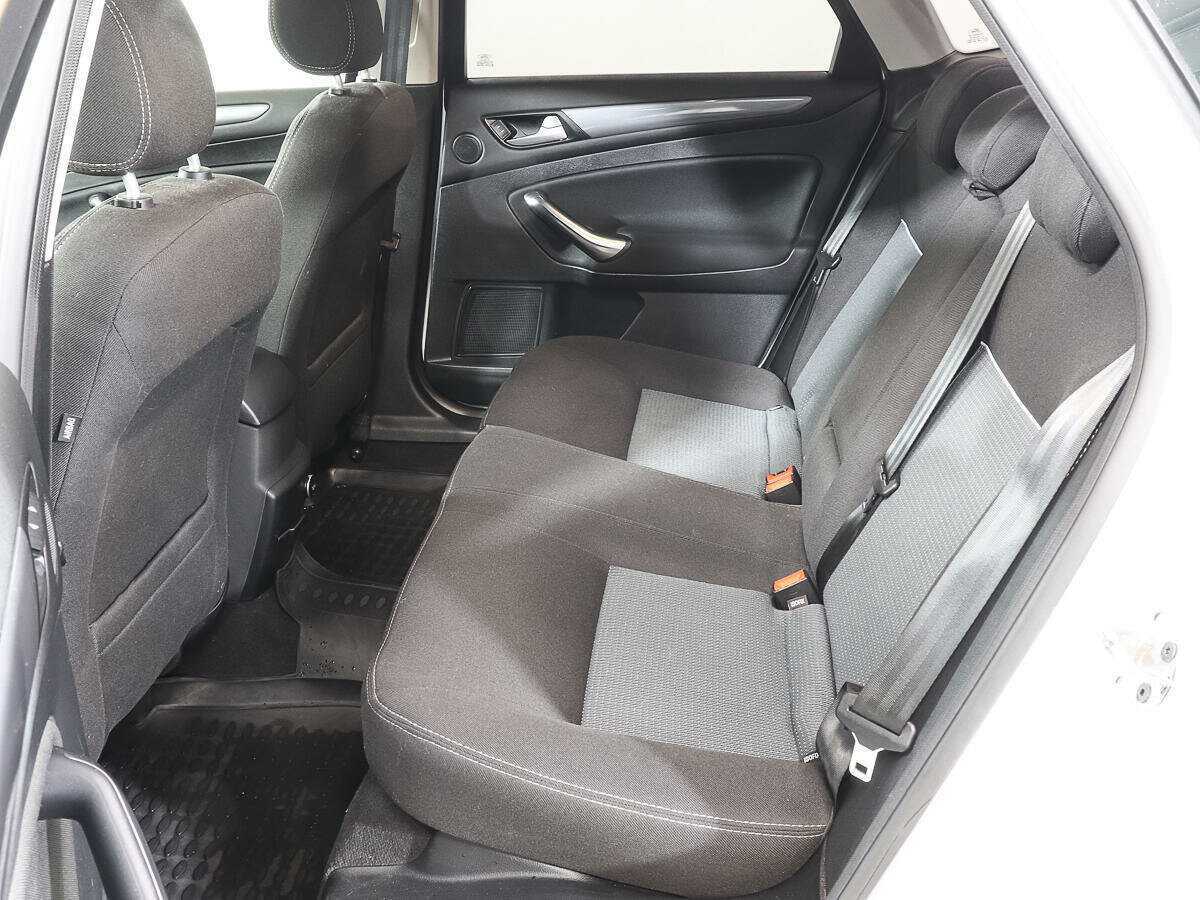 Купить Ford Mondeo с пробегом. Фото: #9