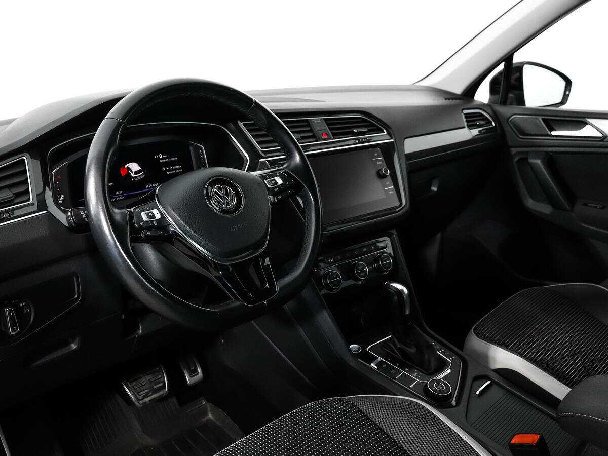Купить Volkswagen Tiguan с пробегом. Фото: #8