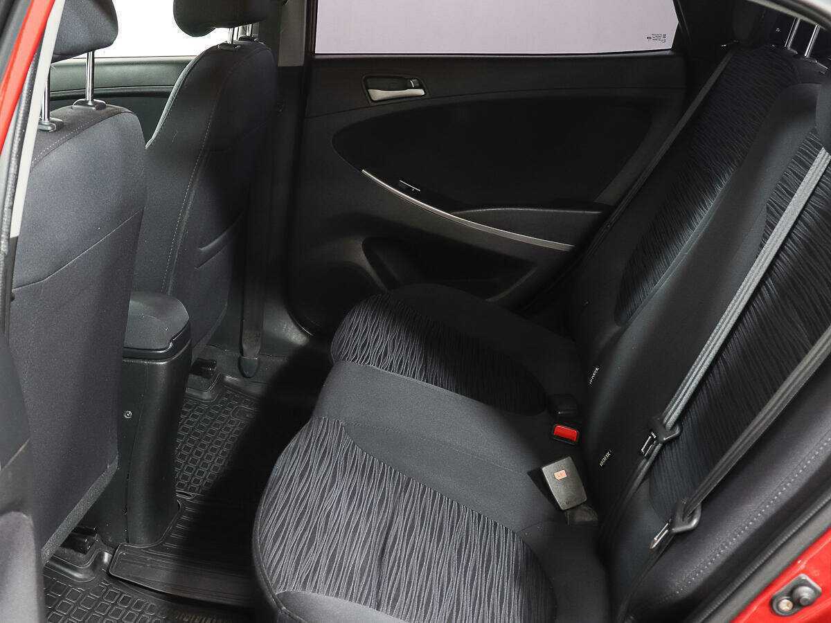 Купить Hyundai Solaris с пробегом. Фото: #9