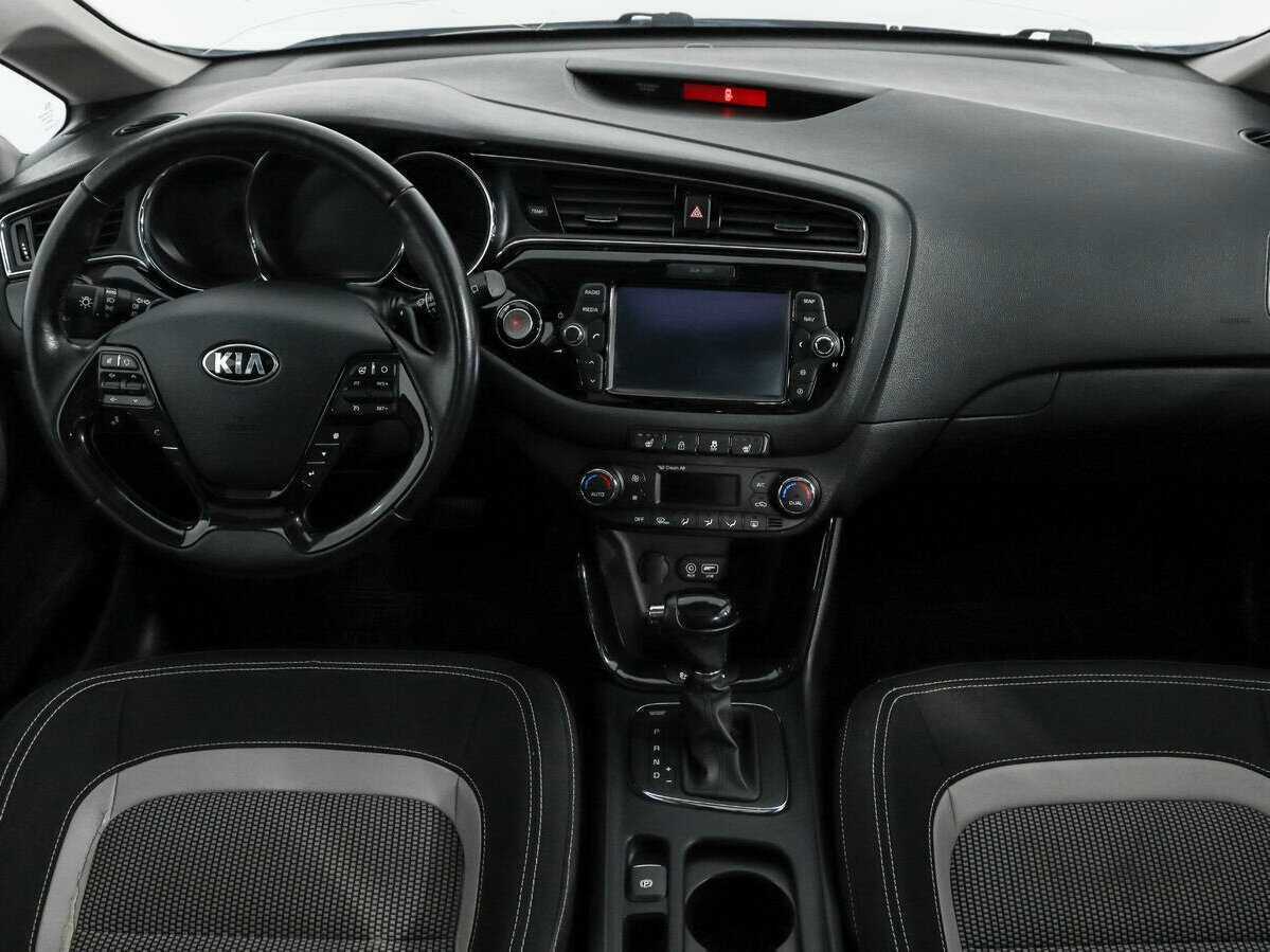Купить Kia Ceed с пробегом. Фото: #13