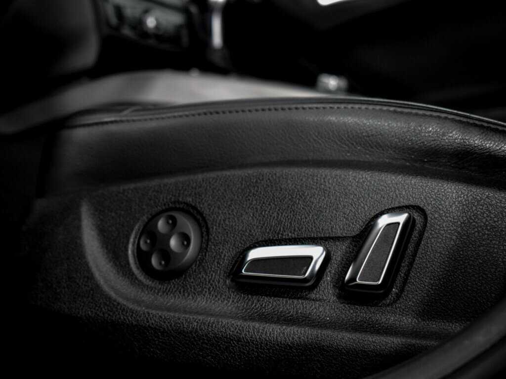 Купить Audi A4 с пробегом. Фото: #9