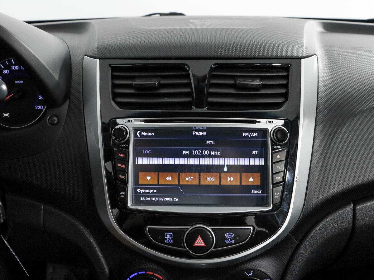 Купить Hyundai Solaris с пробегом. Фото: #12