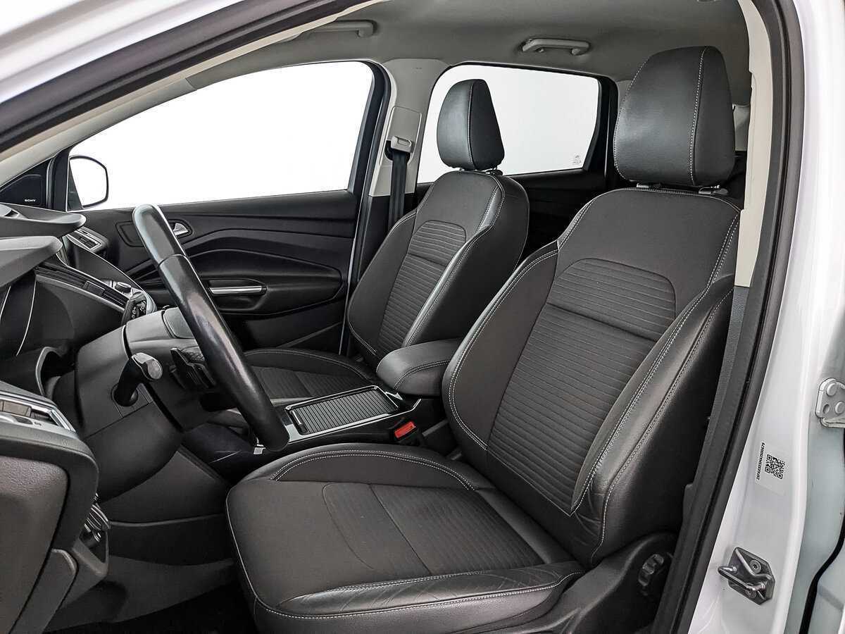 Купить Ford Kuga с пробегом. Фото: #19