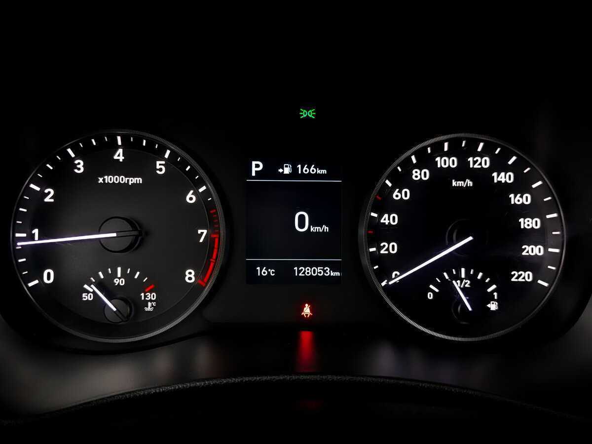 Купить Hyundai Solaris с пробегом. Фото: #11