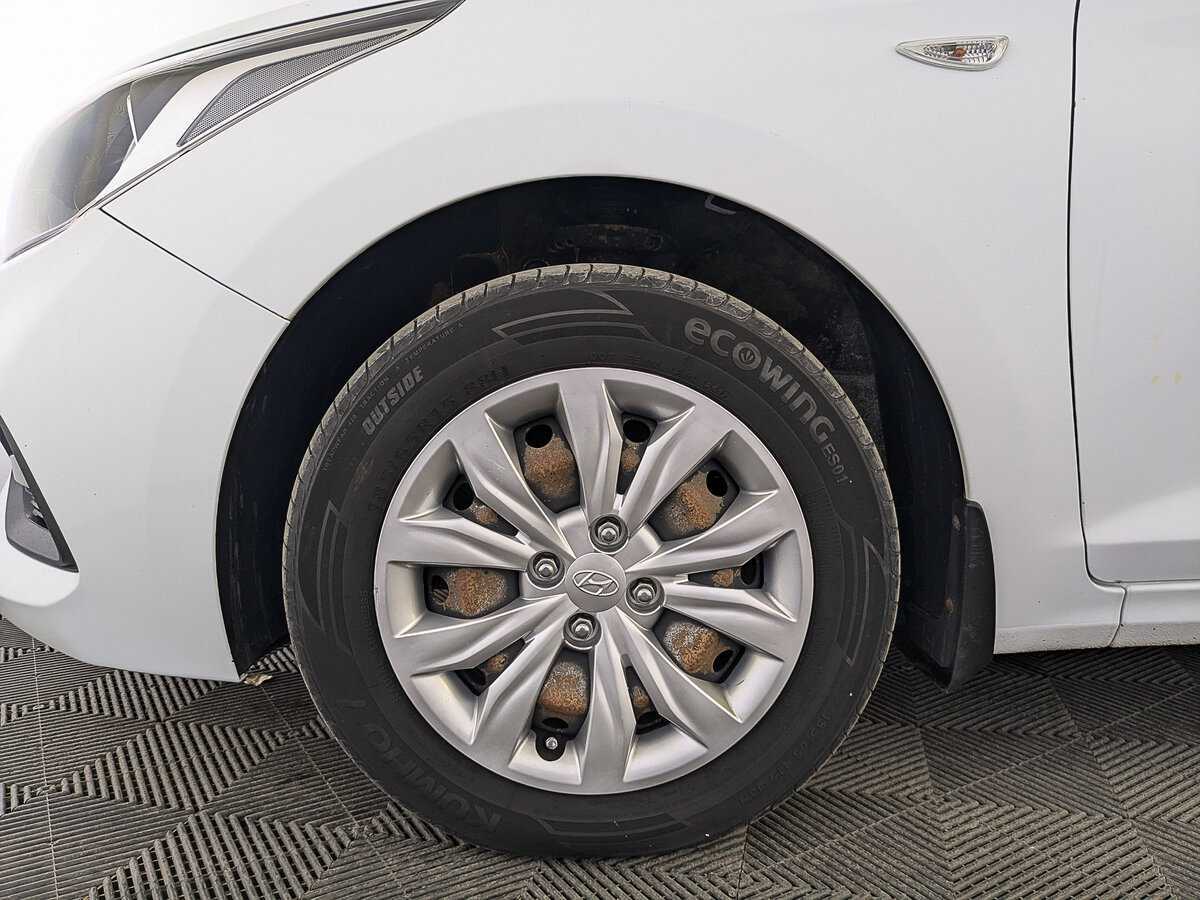 Купить Hyundai Solaris с пробегом. Фото: #11