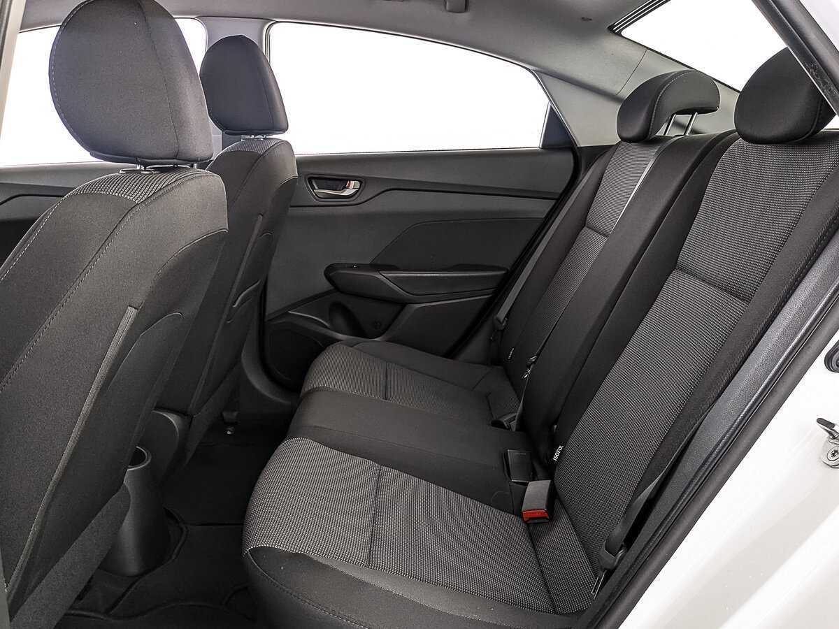 Купить Hyundai Solaris с пробегом. Фото: #17