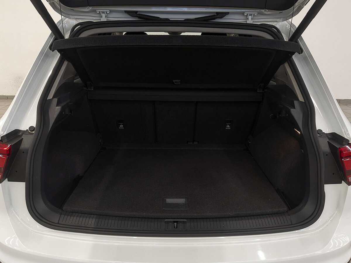 Купить Volkswagen Tiguan с пробегом. Фото: #9