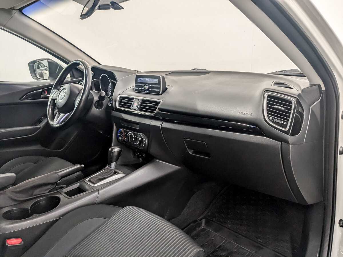 Купить Mazda 3 с пробегом. Фото: #10