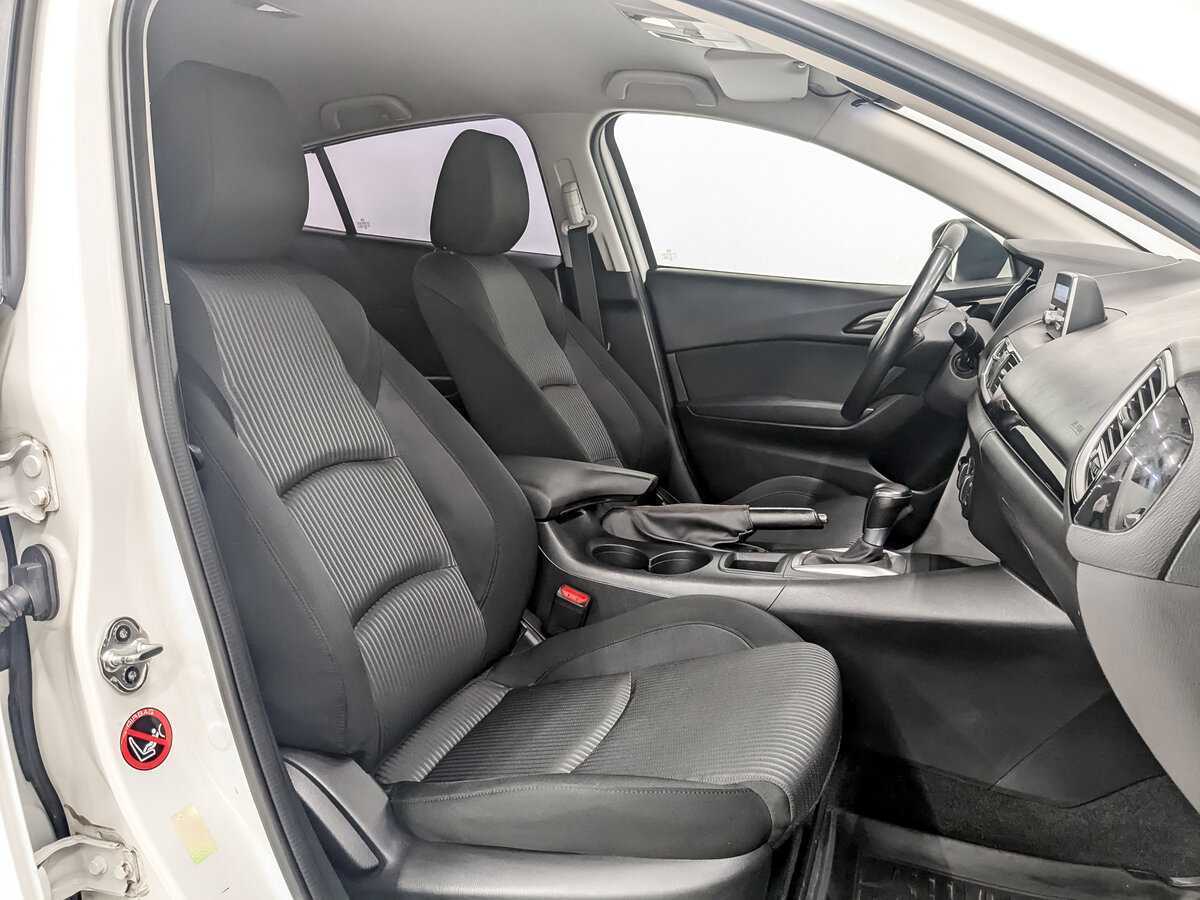 Купить Mazda 3 с пробегом. Фото: #22
