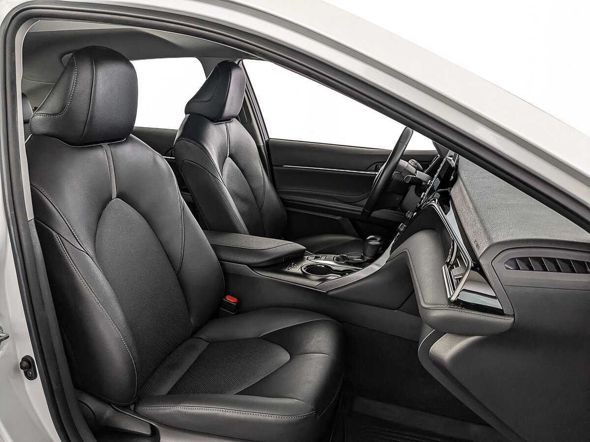 Купить Toyota Camry с пробегом. Фото: #23