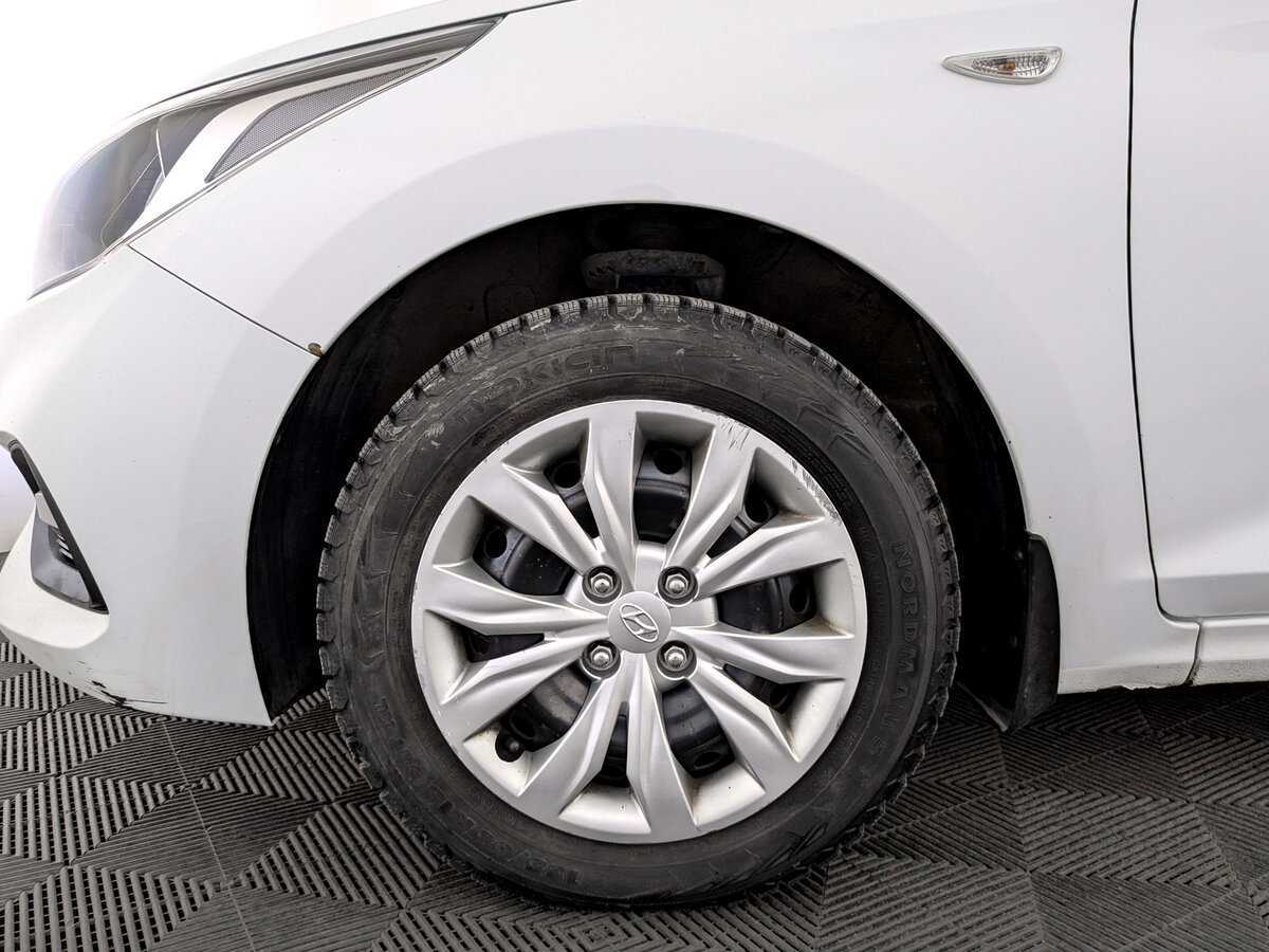 Купить Hyundai Solaris с пробегом. Фото: #17