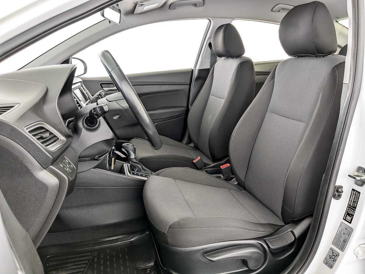 Купить Hyundai Solaris с пробегом. Фото: #19