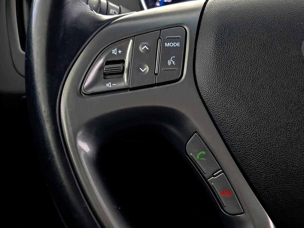 Купить Hyundai ix35 с пробегом. Фото: #25