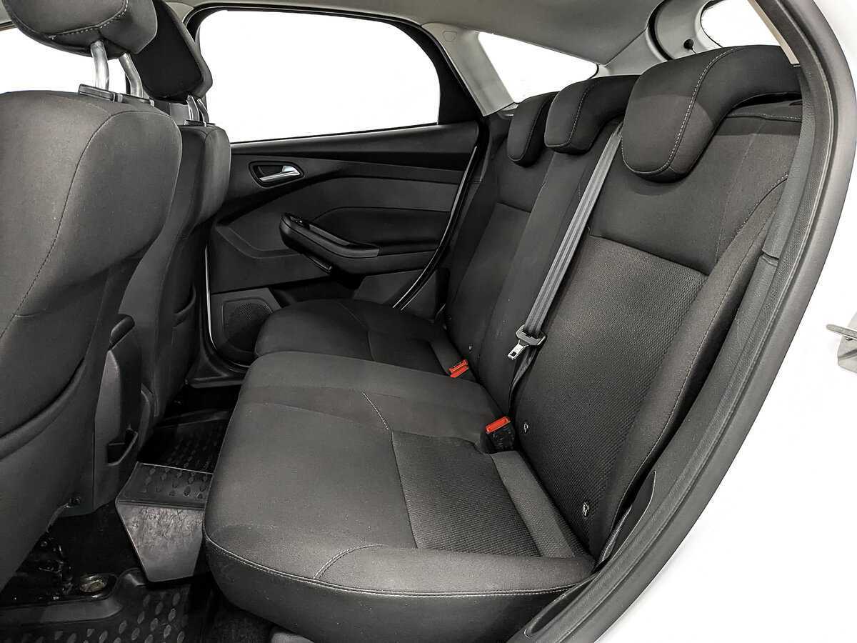 Купить Ford Focus с пробегом. Фото: #17