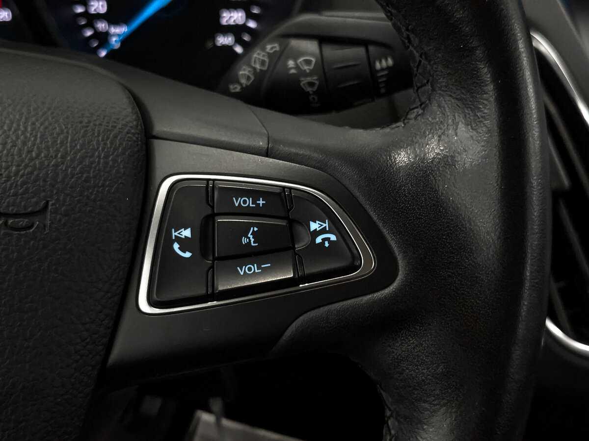 Купить Ford Focus с пробегом. Фото: #27