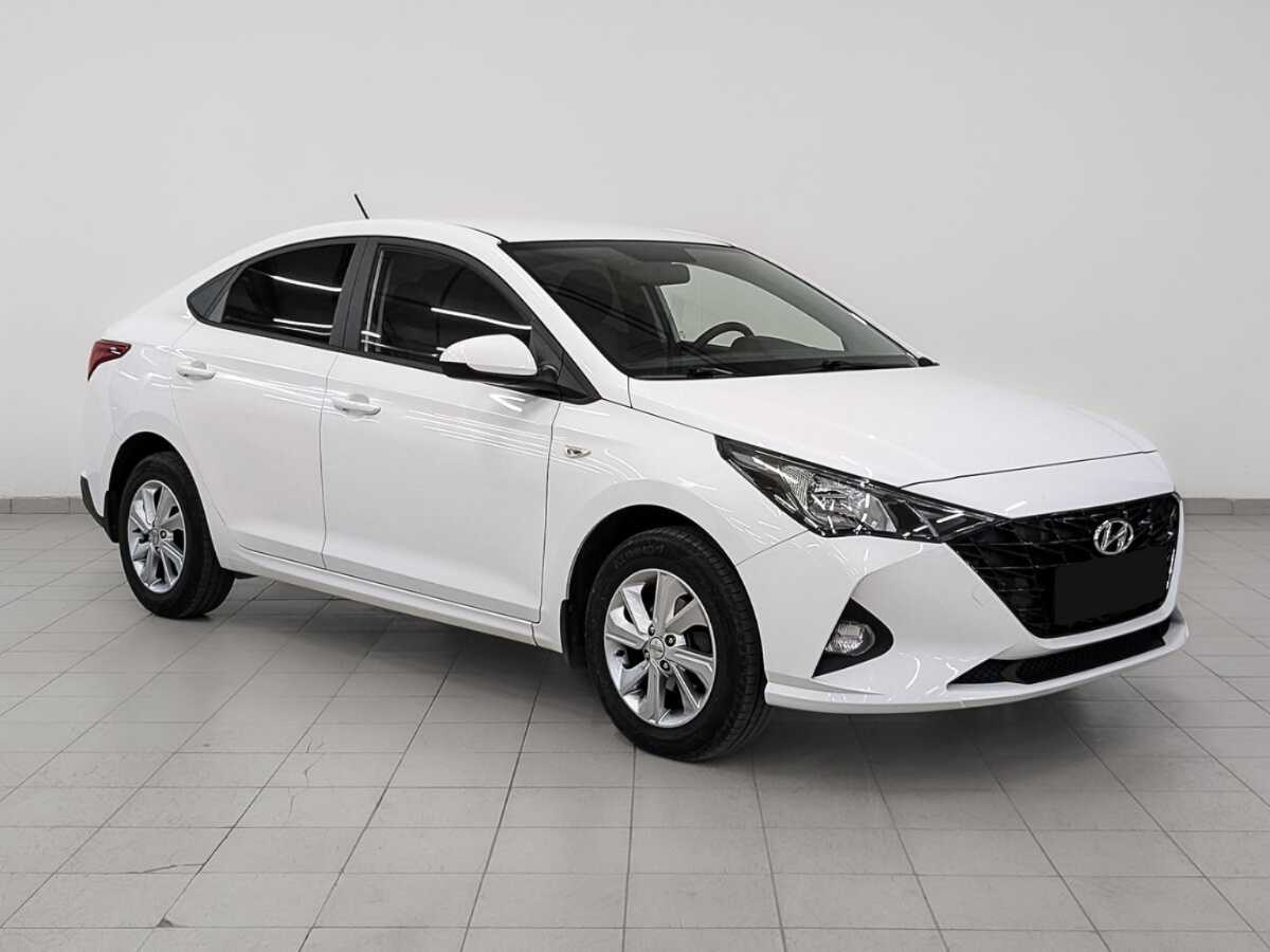 Купить Hyundai Solaris с пробегом. Фото: #2