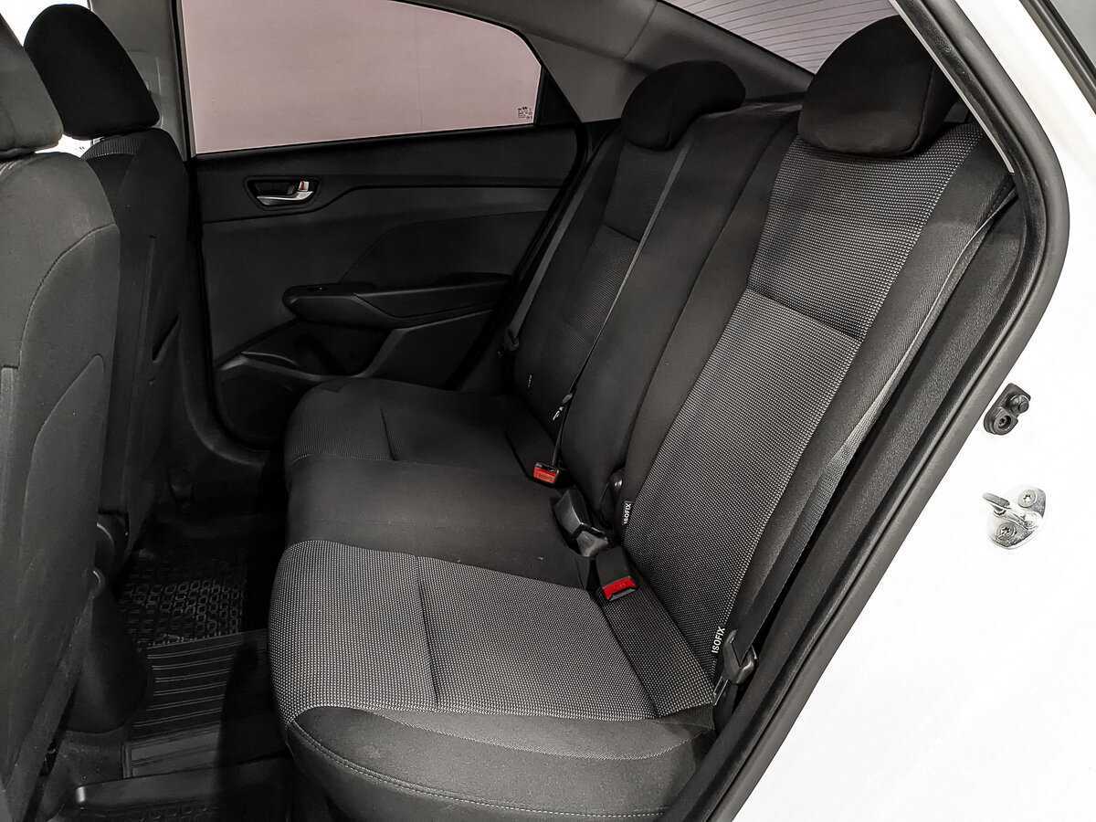 Купить Hyundai Solaris с пробегом. Фото: #17