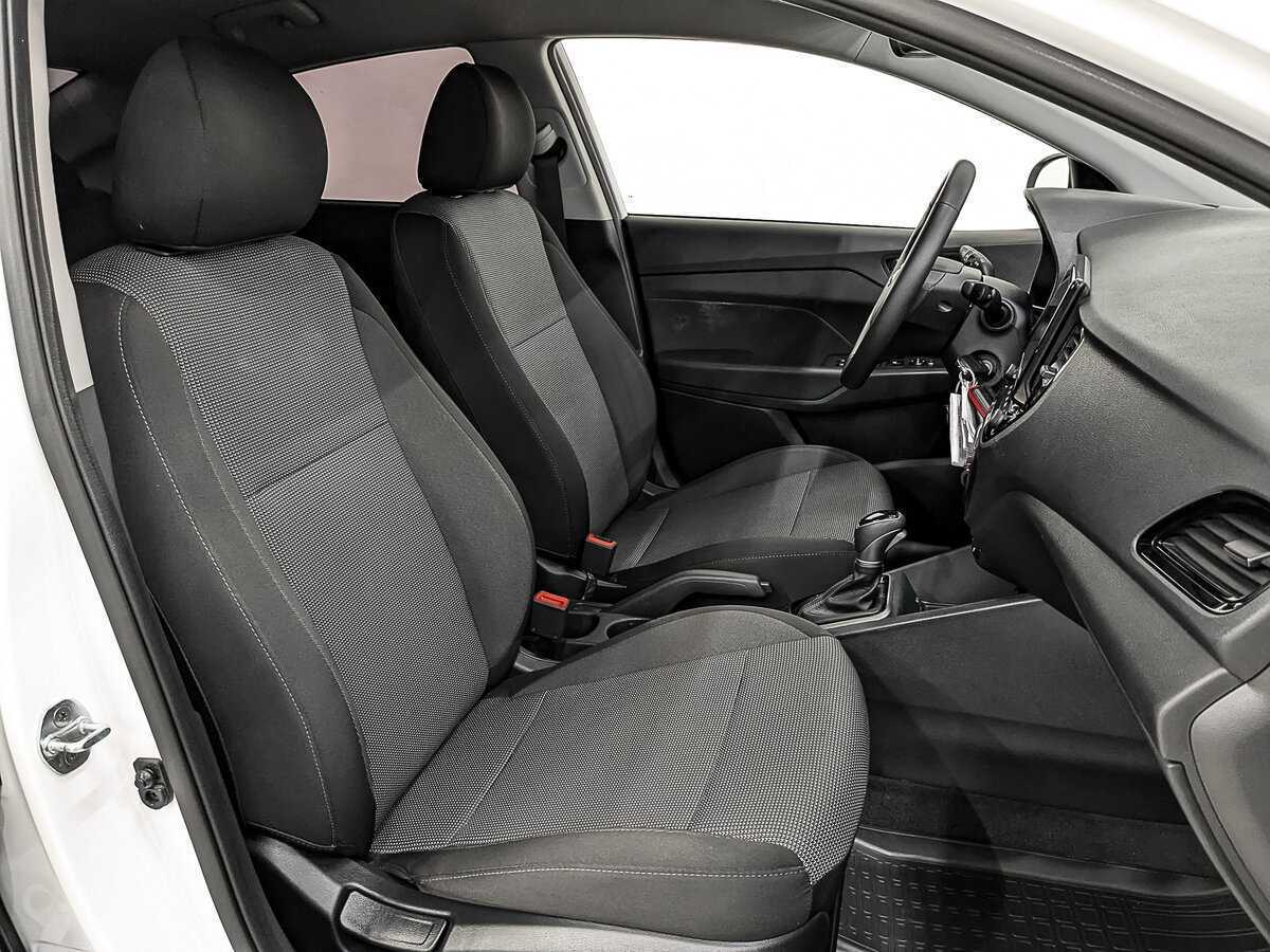 Купить Hyundai Solaris с пробегом. Фото: #21