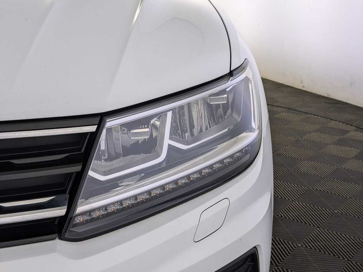 Купить Volkswagen Tiguan с пробегом. Фото: #10