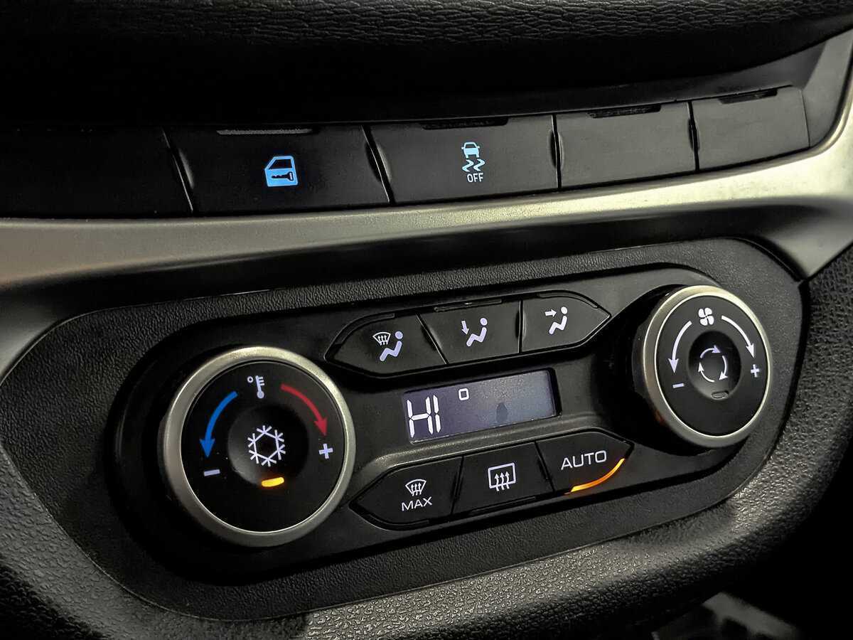 Купить Lada (ВАЗ) Vesta с пробегом. Фото: #19