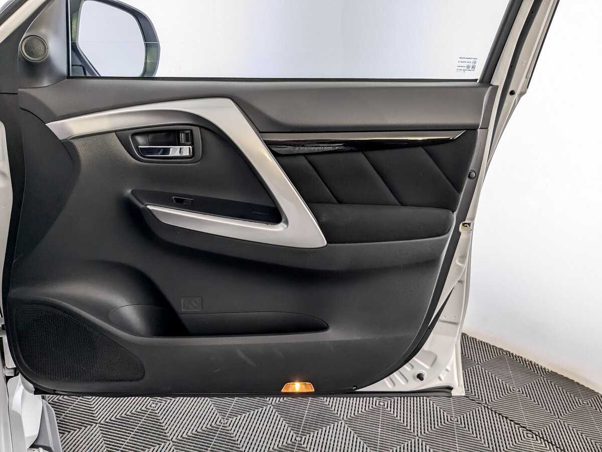 Купить Mitsubishi Pajero Sport с пробегом. Фото: #22