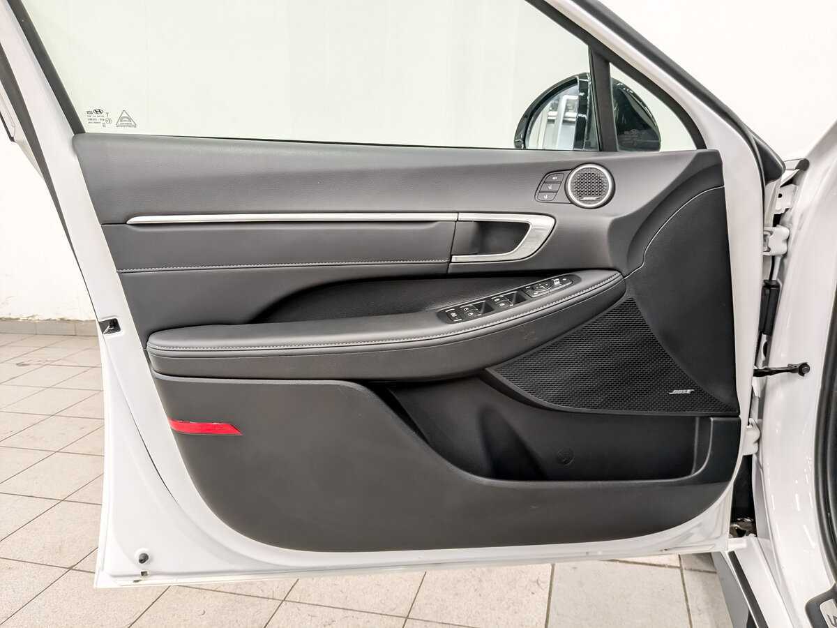 Купить Hyundai Sonata с пробегом. Фото: #18