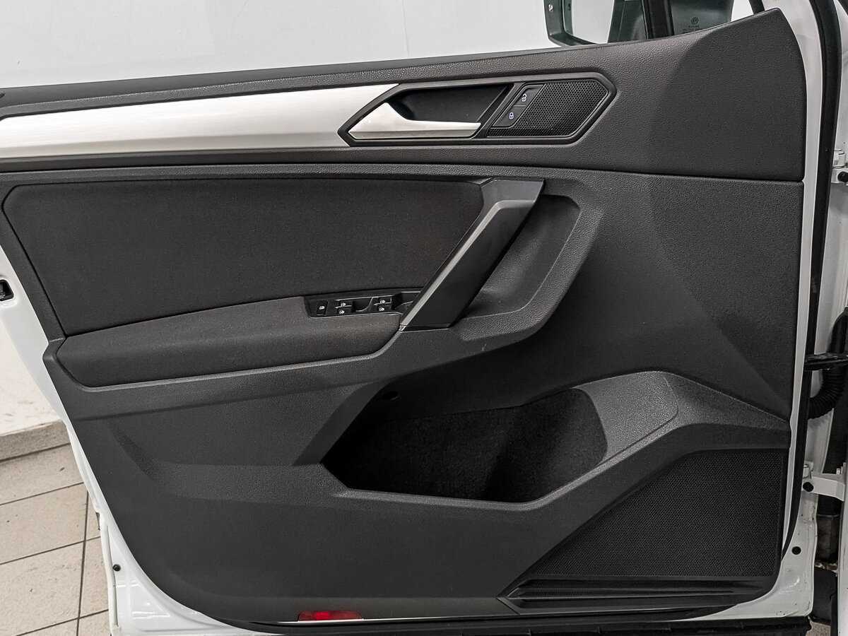 Купить Volkswagen Tiguan с пробегом. Фото: #15