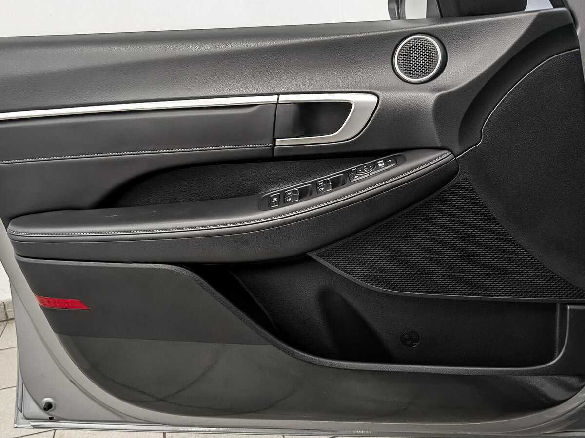 Купить Hyundai Sonata с пробегом. Фото: #18