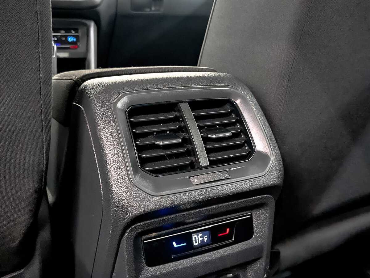Купить Volkswagen Tiguan с пробегом. Фото: #24