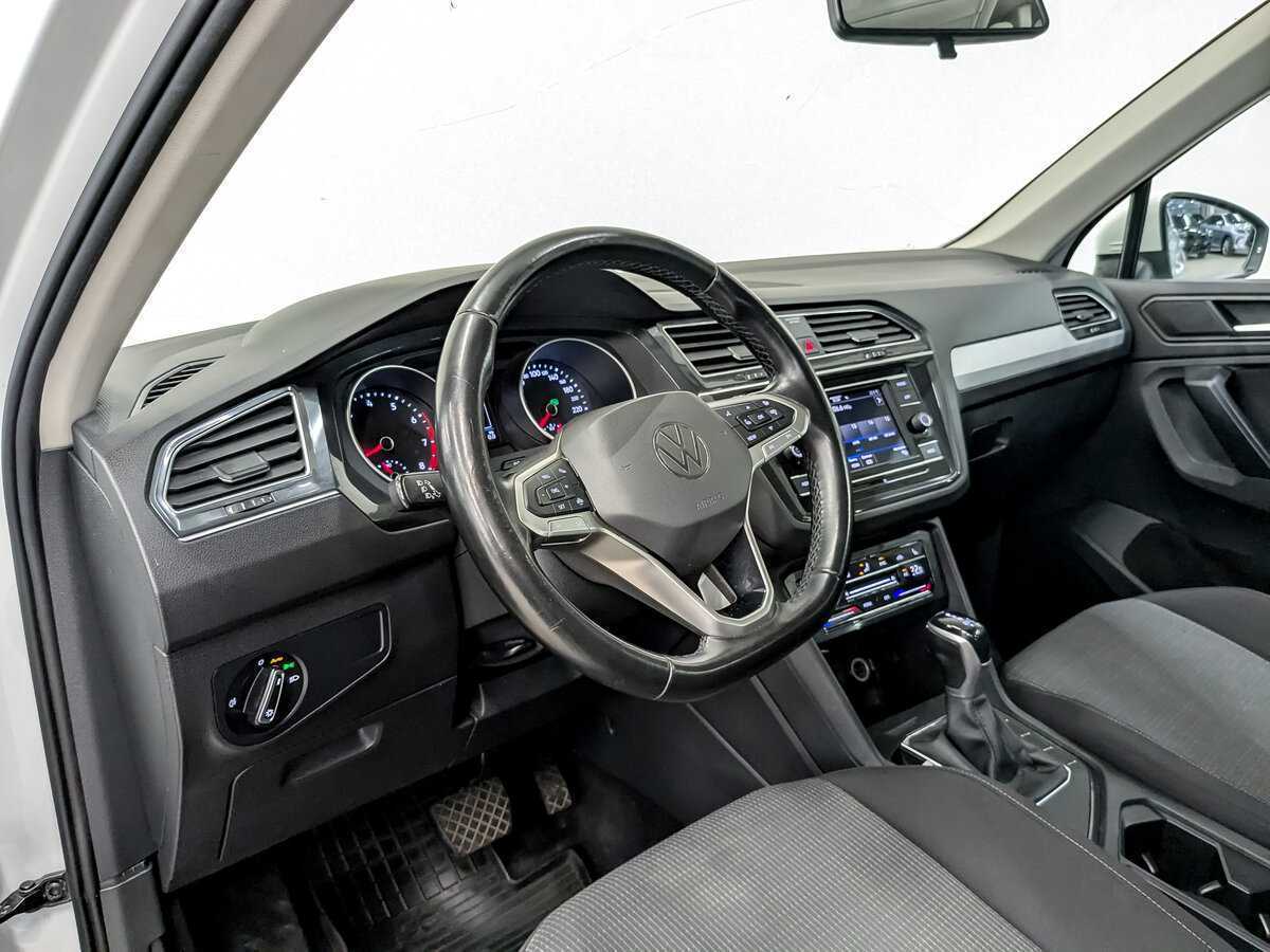Купить Volkswagen Tiguan с пробегом. Фото: #14